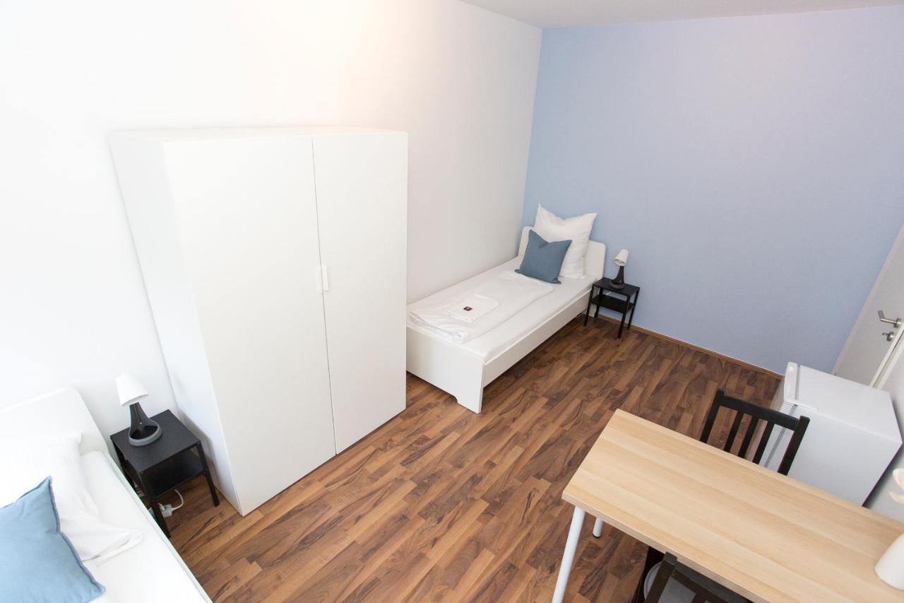 Zentral Gelegene Zimmer Mit Gemeinschaftsbad Und Kueche Hostel Nuremberg Luaran gambar