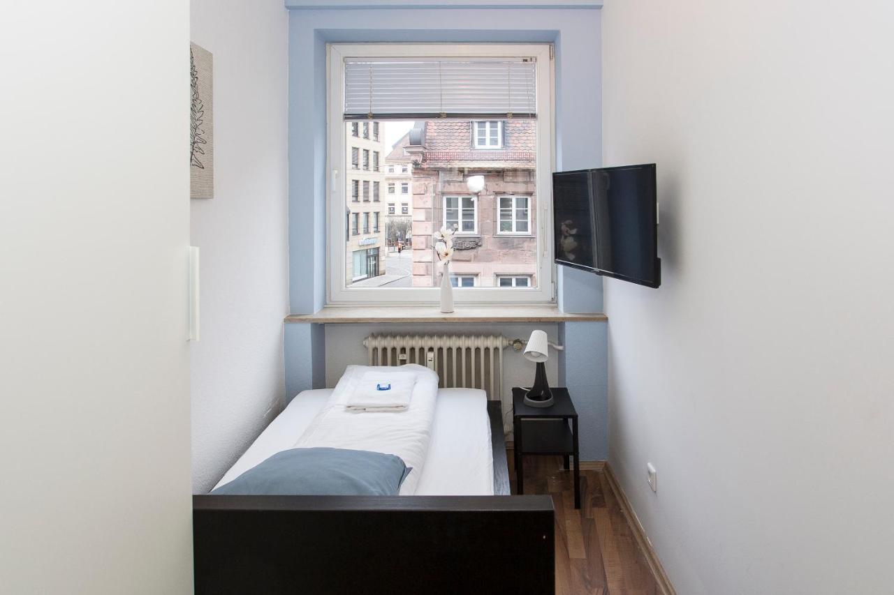 Zentral Gelegene Zimmer Mit Gemeinschaftsbad Und Kueche Hostel Nuremberg Luaran gambar